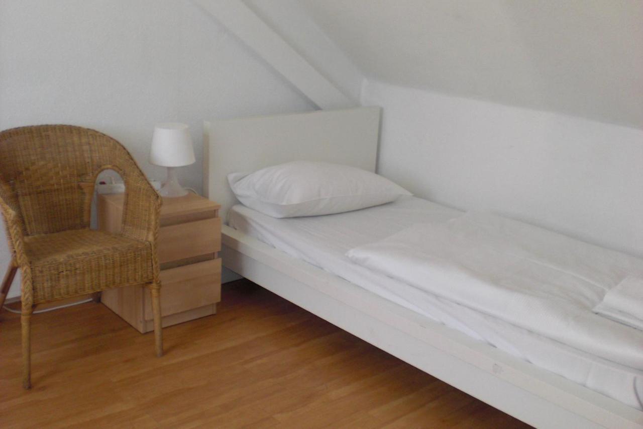 Hotel Komet Düsseldorf Zewnętrze zdjęcie